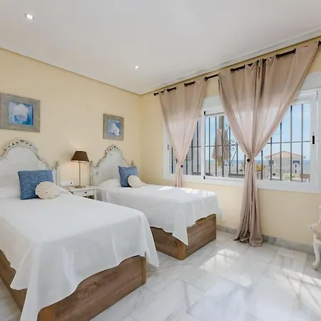Ocean Front 4b Townhouse With Garden