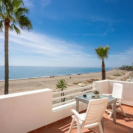 Ocean Front 4b Townhouse With Garden Estepona