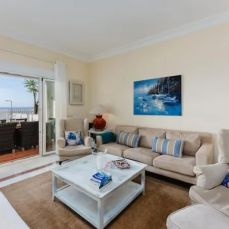 Ocean Front 4b Townhouse With Garden Semesterbostad