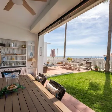 Ocean Front 4b Townhouse With Garden Semesterbostad *