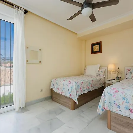 Ocean Front 4b Townhouse With Garden Semesterbostad Estepona