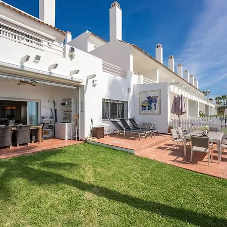 Ocean Front 4b Townhouse With Garden Semesterbostad *